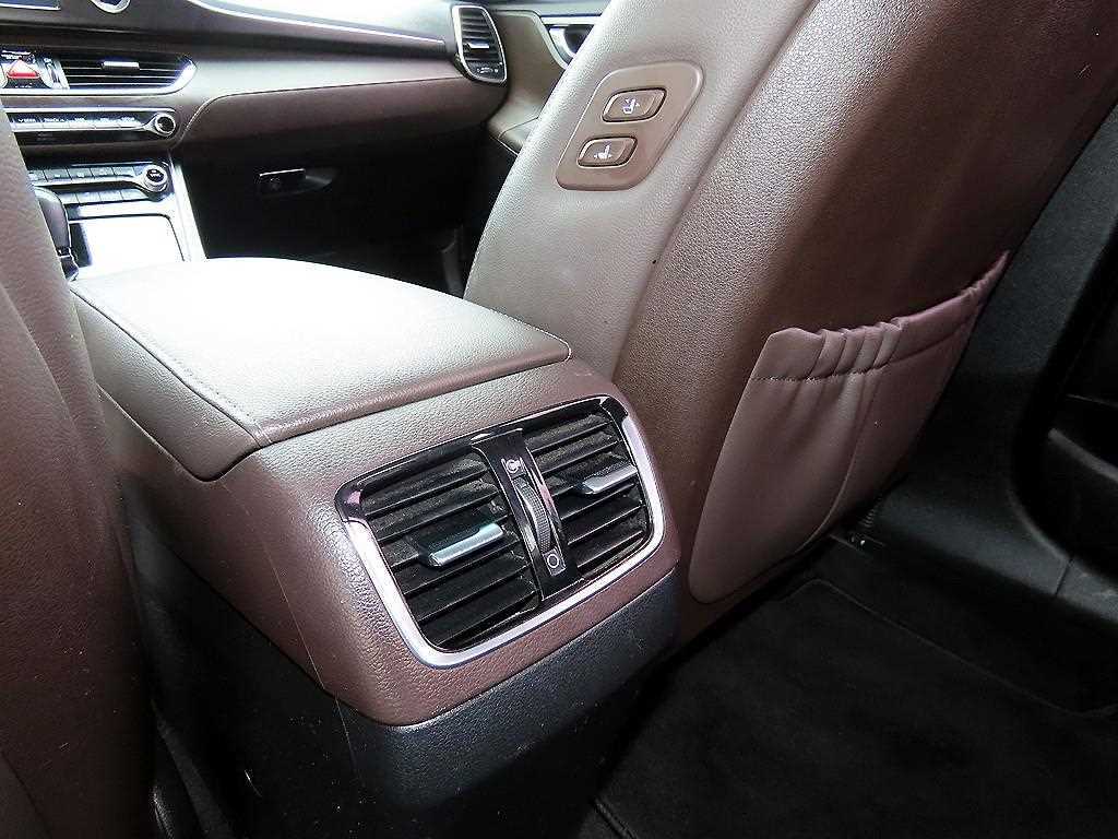 Hyundai Grandeur — photo 18