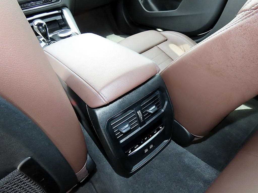 BMW 4-Series — photo 15