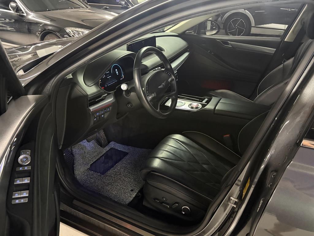 Genesis G80 — photo 05