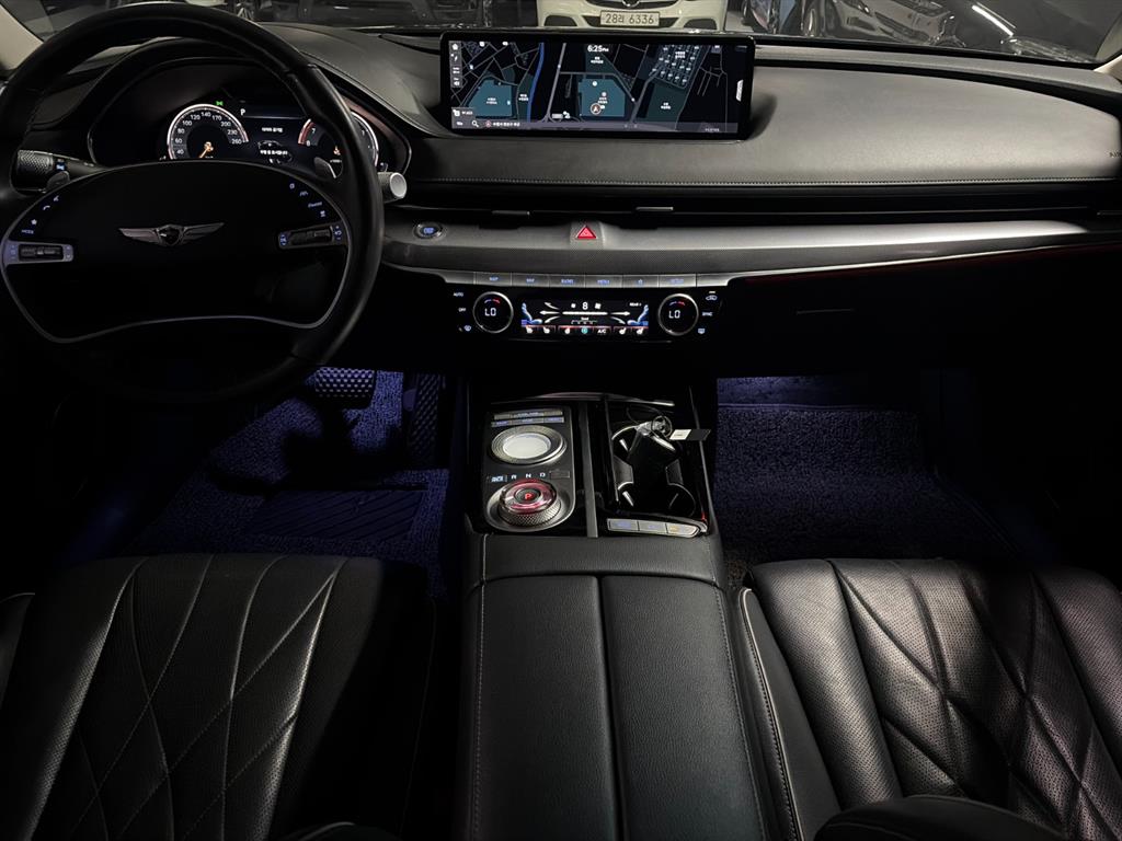 Genesis G80 — photo 06