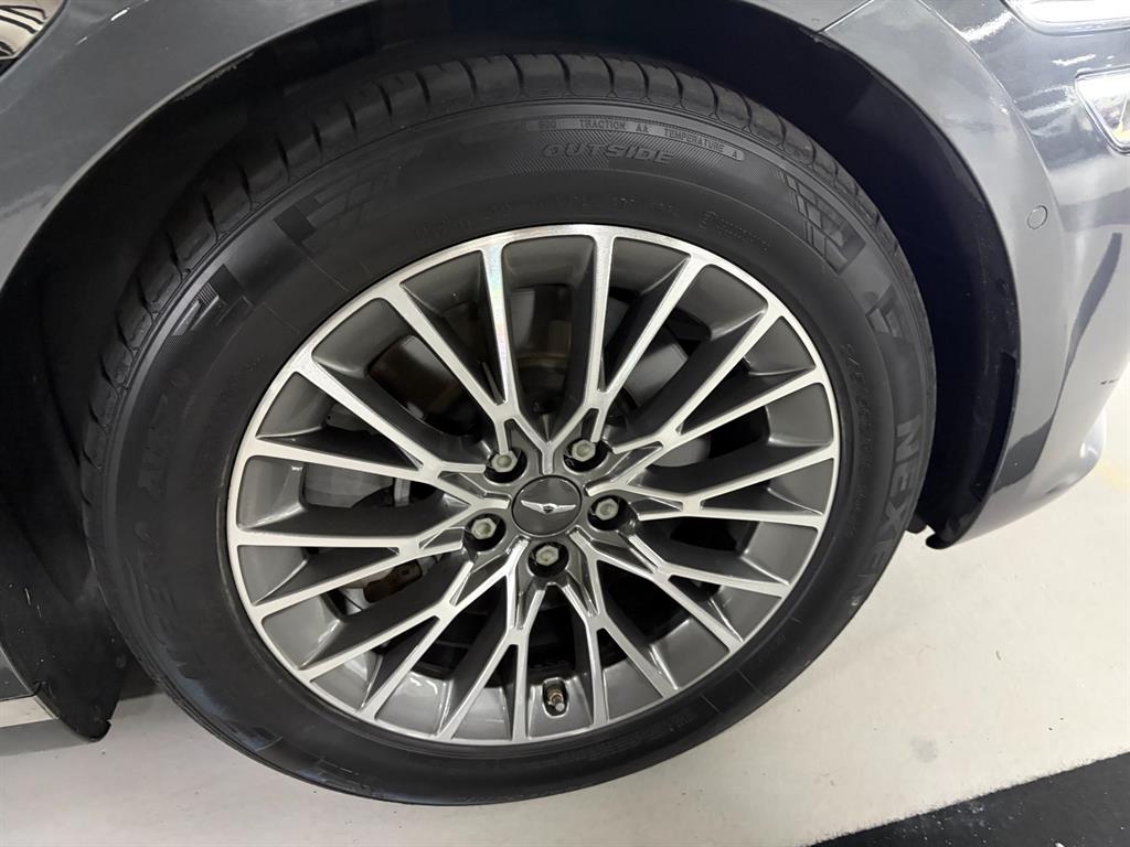 Genesis G80 — photo 19