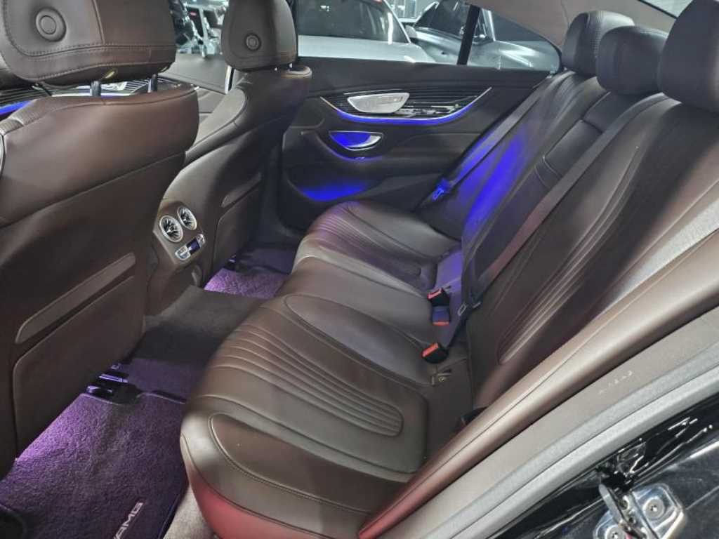 Mercedes-Benz CLS-Class — photo 07