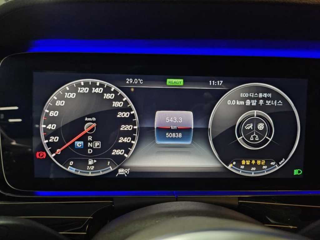 Mercedes-Benz CLS-Class — photo 09