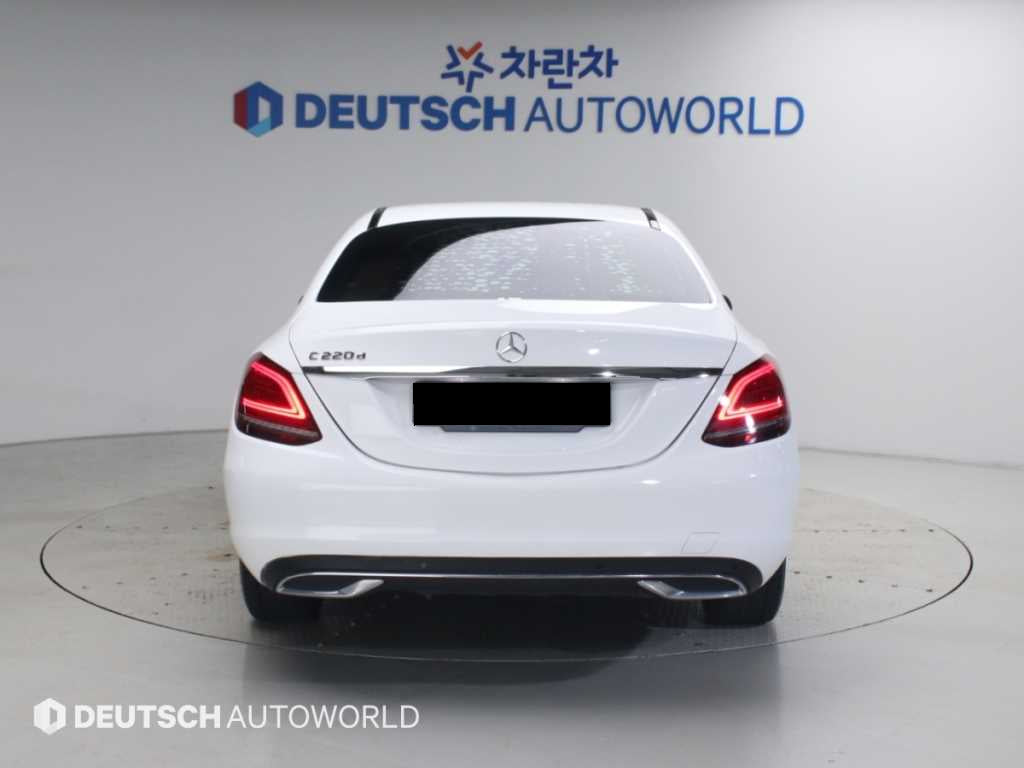 Mercedes-Benz C-Class — photo 04