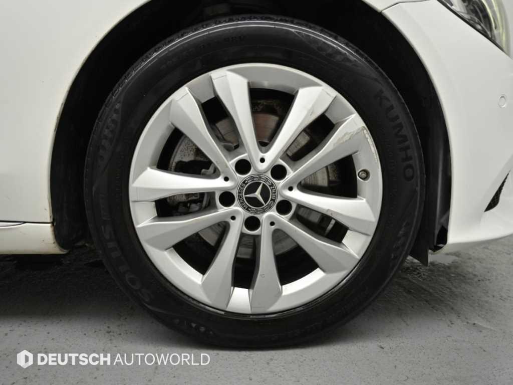 Mercedes-Benz C-Class — photo 05