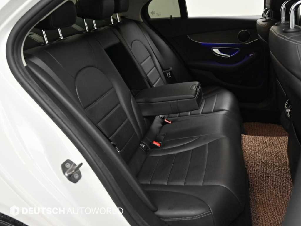 Mercedes-Benz C-Class — photo 12