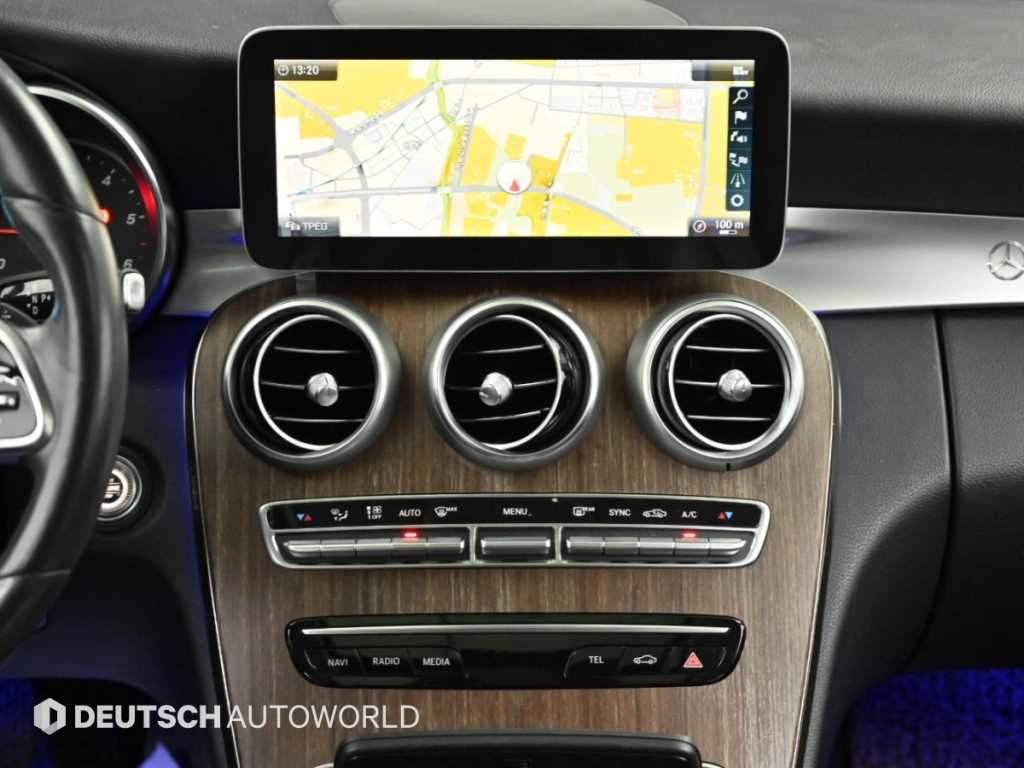 Mercedes-Benz C-Class — photo 14
