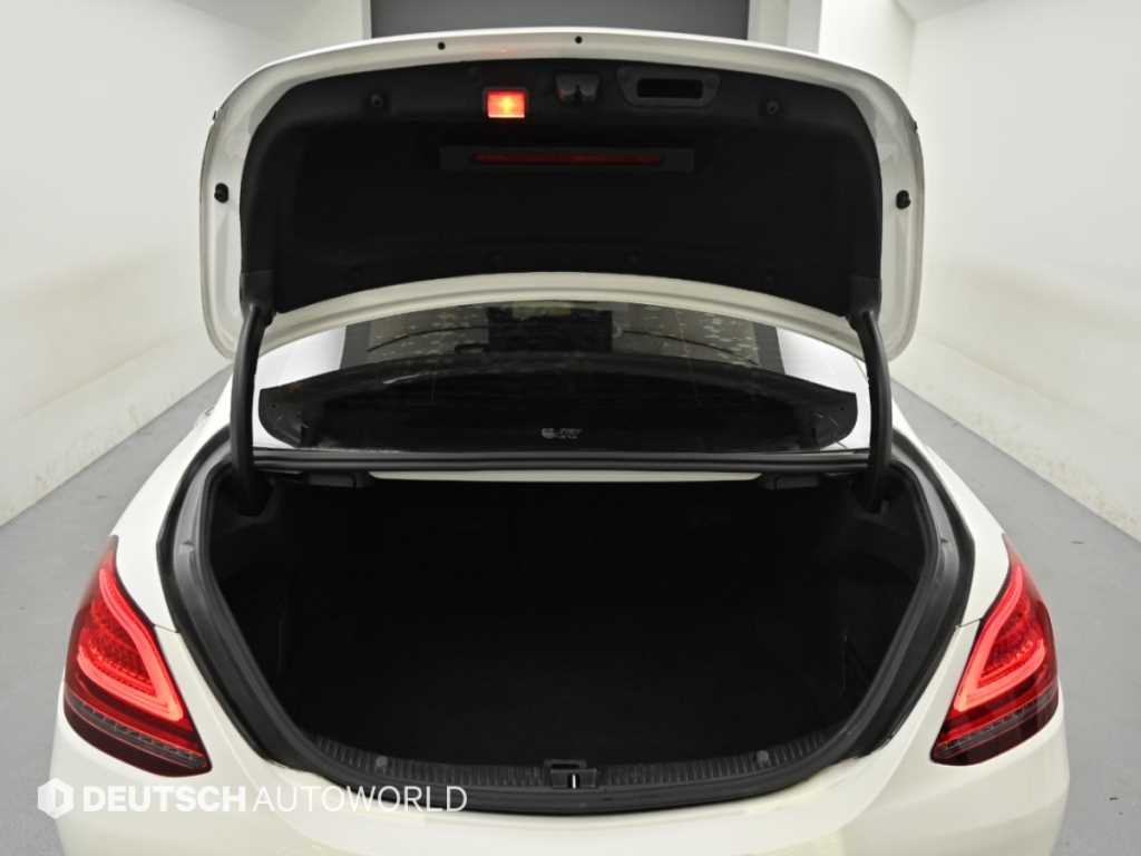 Mercedes-Benz C-Class — photo 19