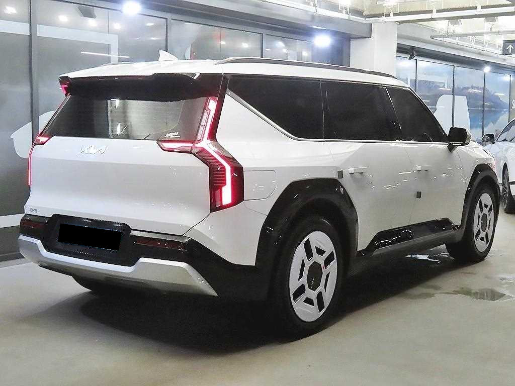 Kia EV9 — photo 04