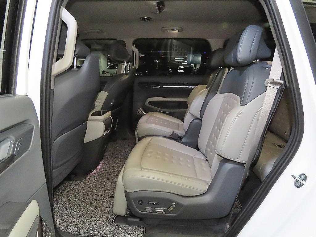 Kia EV9 — photo 07