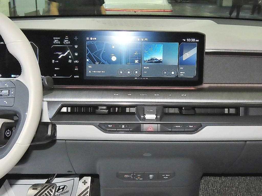 Kia EV9 — photo 11