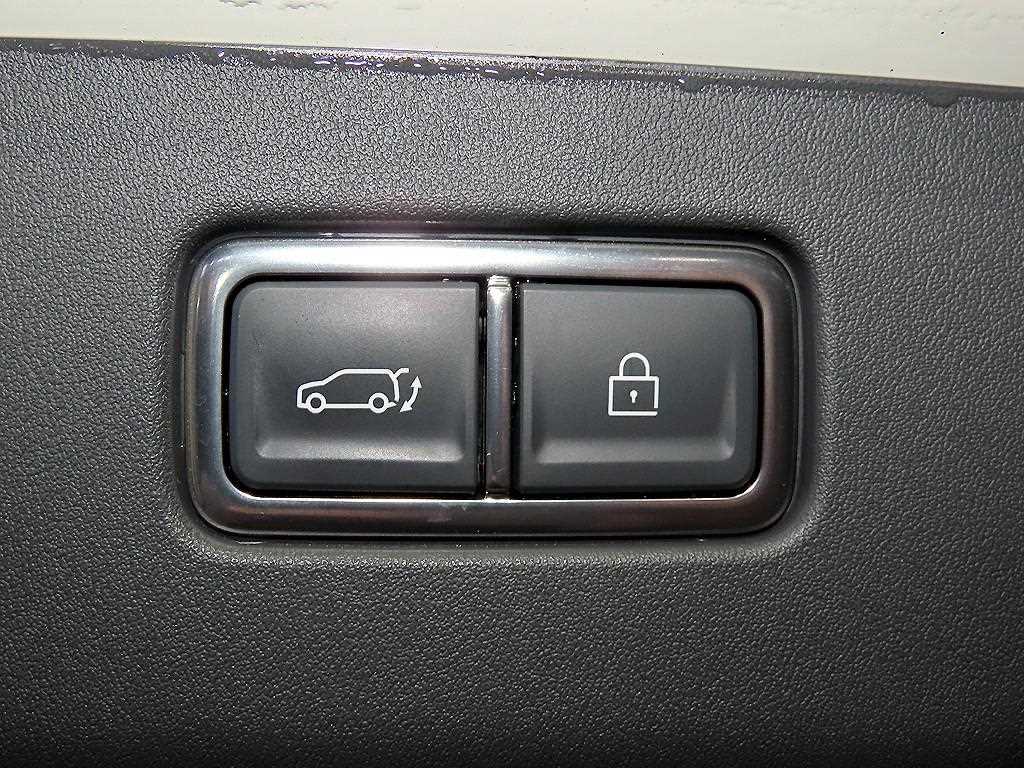 Kia EV9 — photo 14