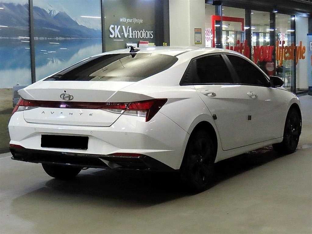 Hyundai Avante — photo 04