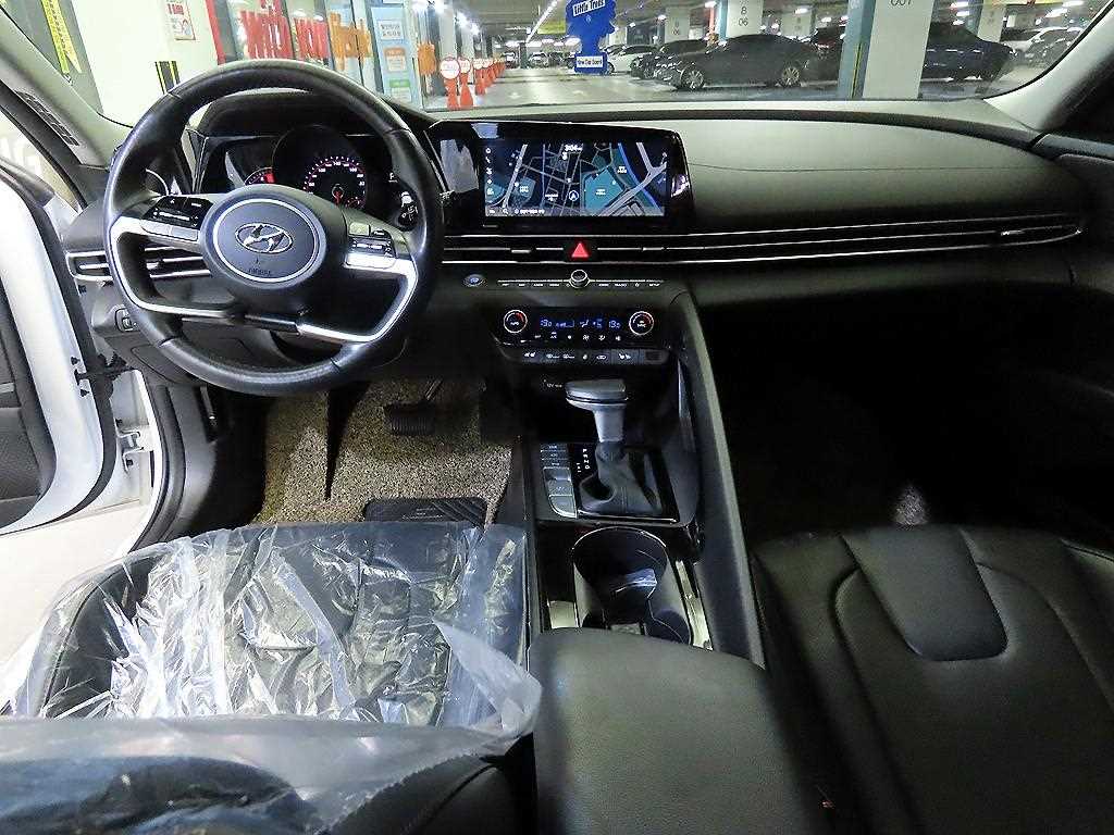 Hyundai Avante — photo 10