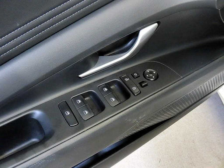 Hyundai Avante — photo 13