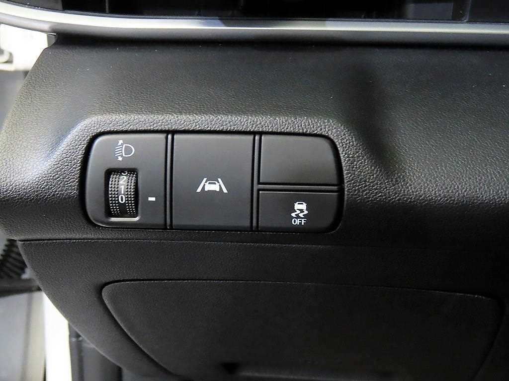 Hyundai Avante — photo 14