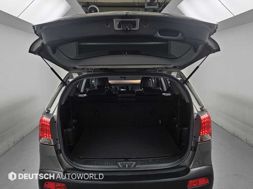 Kia Sorento — photo 19