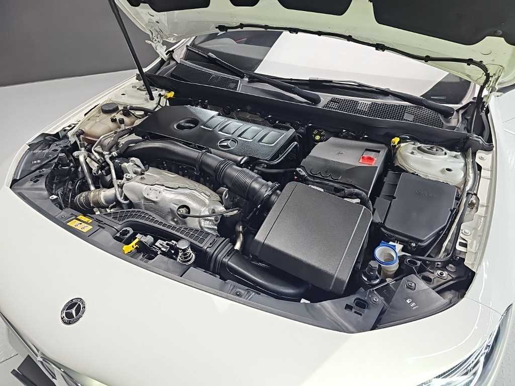 Mercedes-Benz CLA-Class — photo 05
