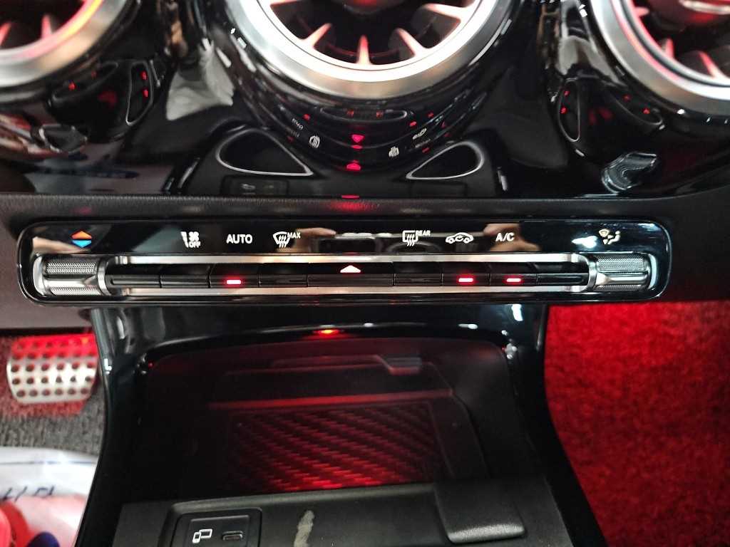 Mercedes-Benz CLA-Class — photo 10