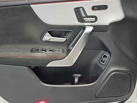 Mercedes-Benz CLA-Class — photo 15