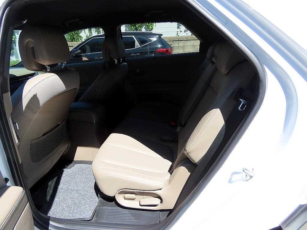 Hyundai Ioniq5 — photo 06