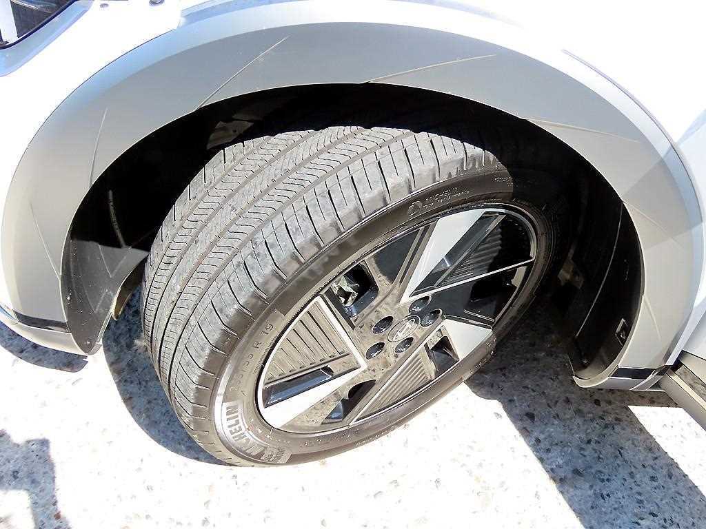 Hyundai Ioniq5 — photo 20