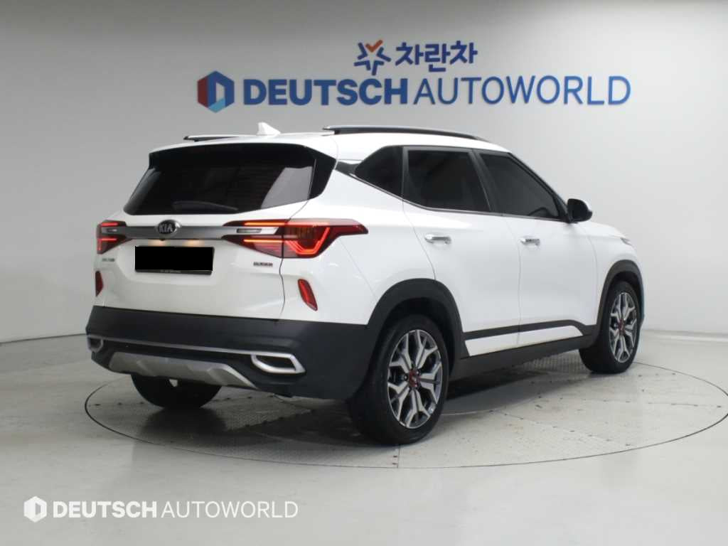 Kia Seltos — photo 02