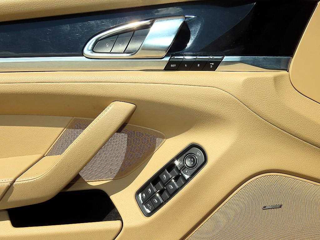 Porsche Panamera — photo 12