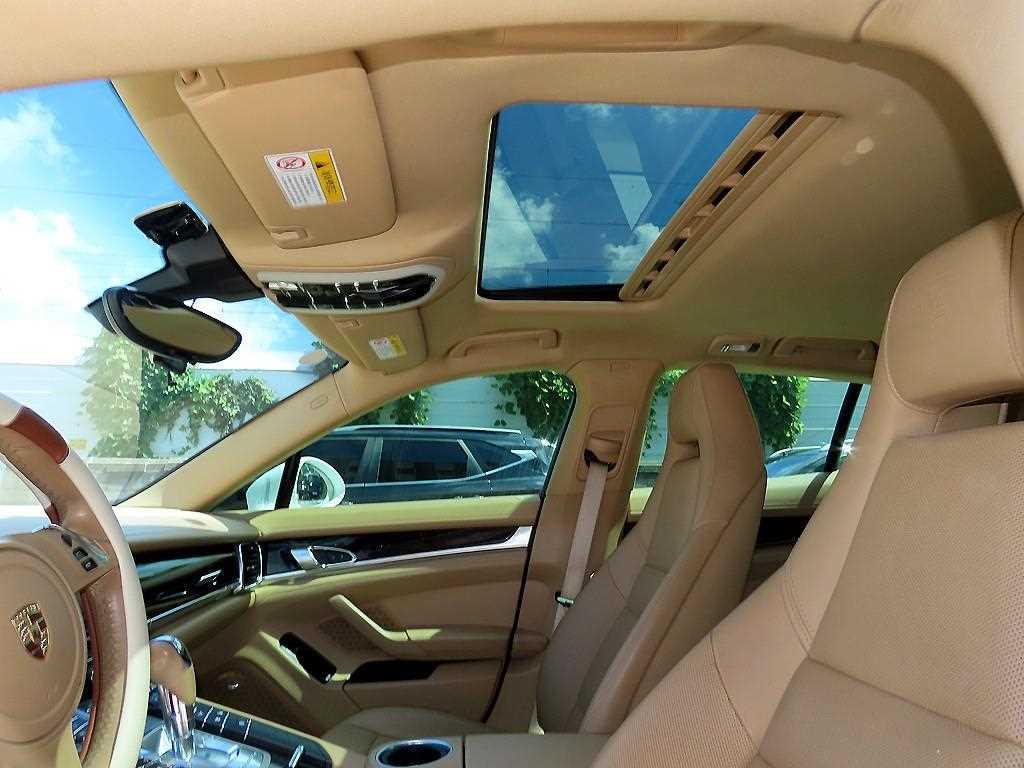 Porsche Panamera — photo 17