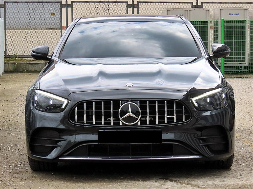Mercedes-Benz E-Class — photo 01