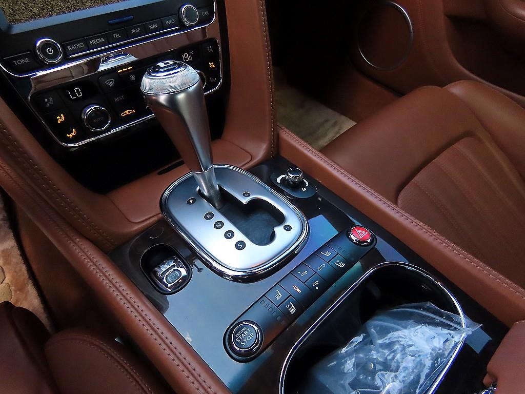 Bentley Continental — photo 10