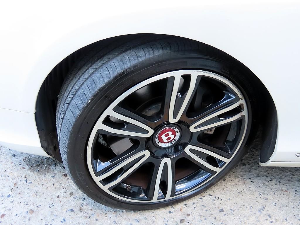 Bentley Continental — photo 17