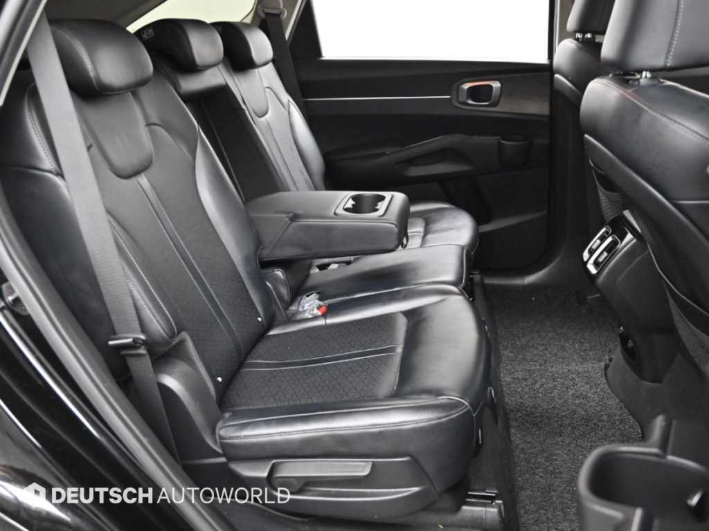 Kia Sorento — photo 12