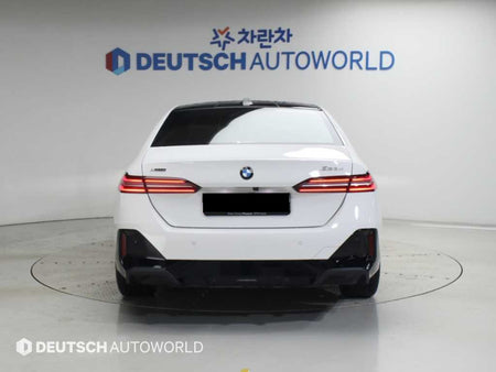 BMW 5-Series — photo 04