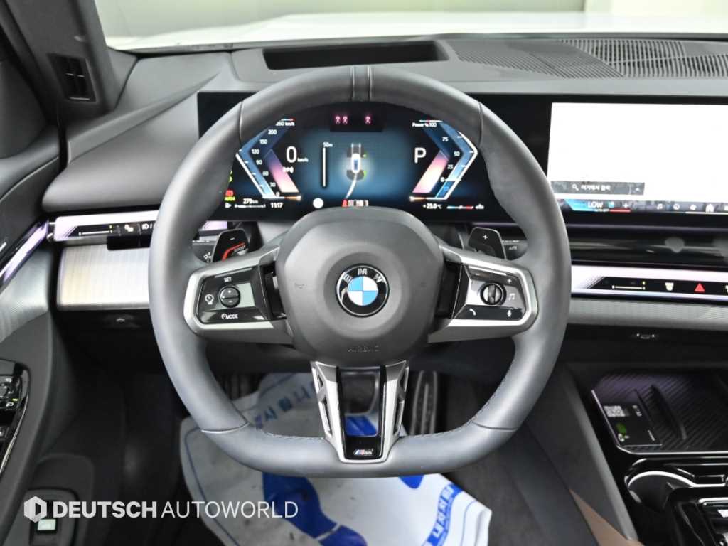 BMW 5-Series — photo 13