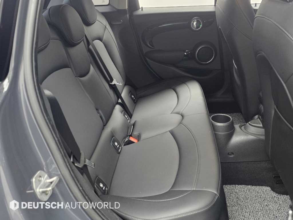 Mini Cooper — photo 12