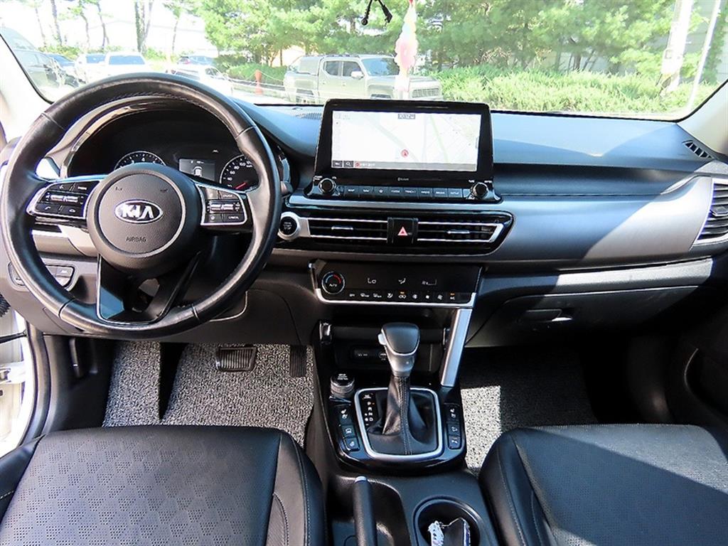 Kia Seltos — photo 07