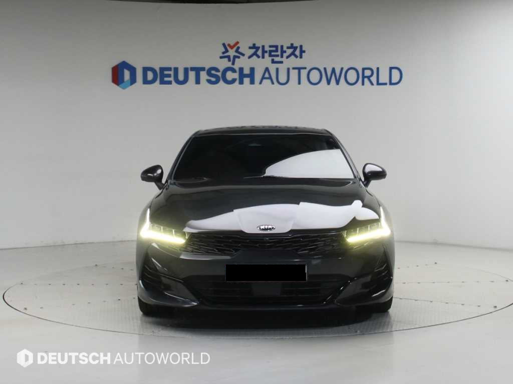 Kia K5 — photo 03