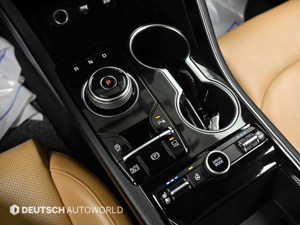 Kia K5 — photo 09