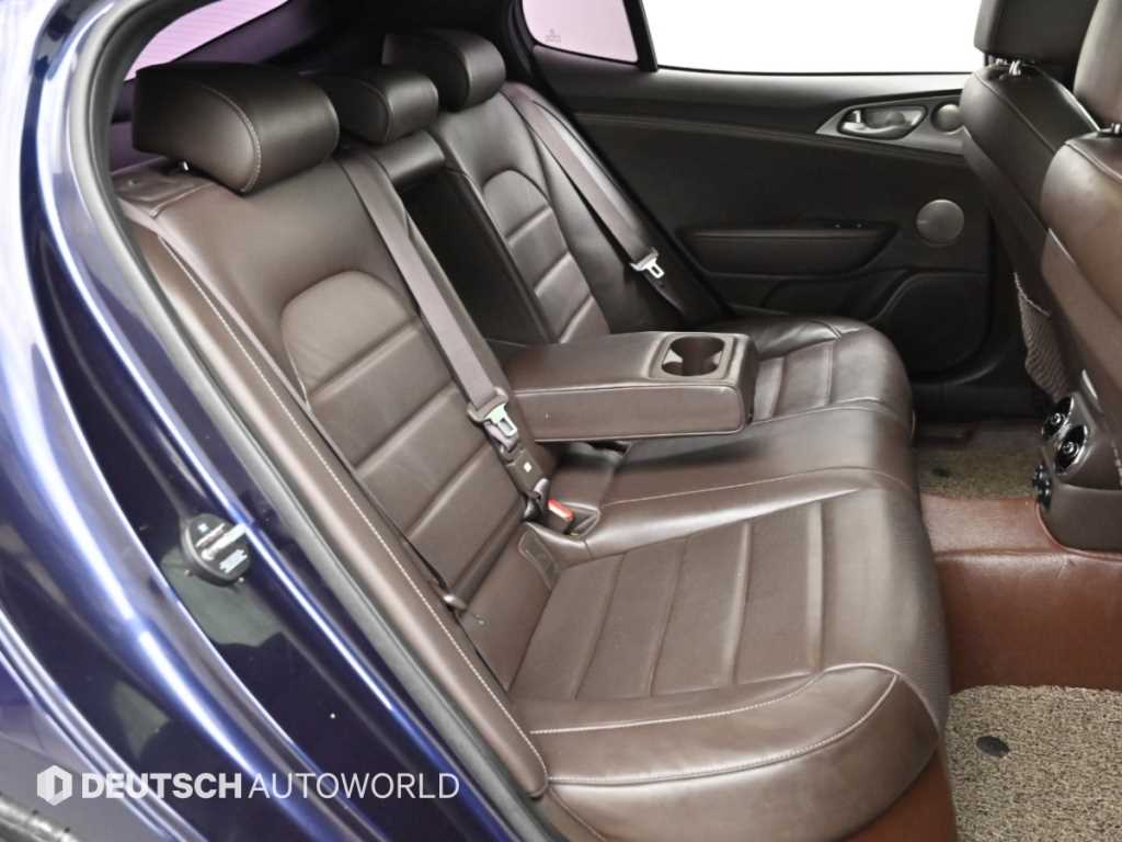 Kia Stinger — photo 12