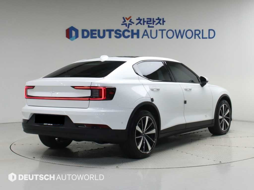 Polestar Polestar 2 — photo 02