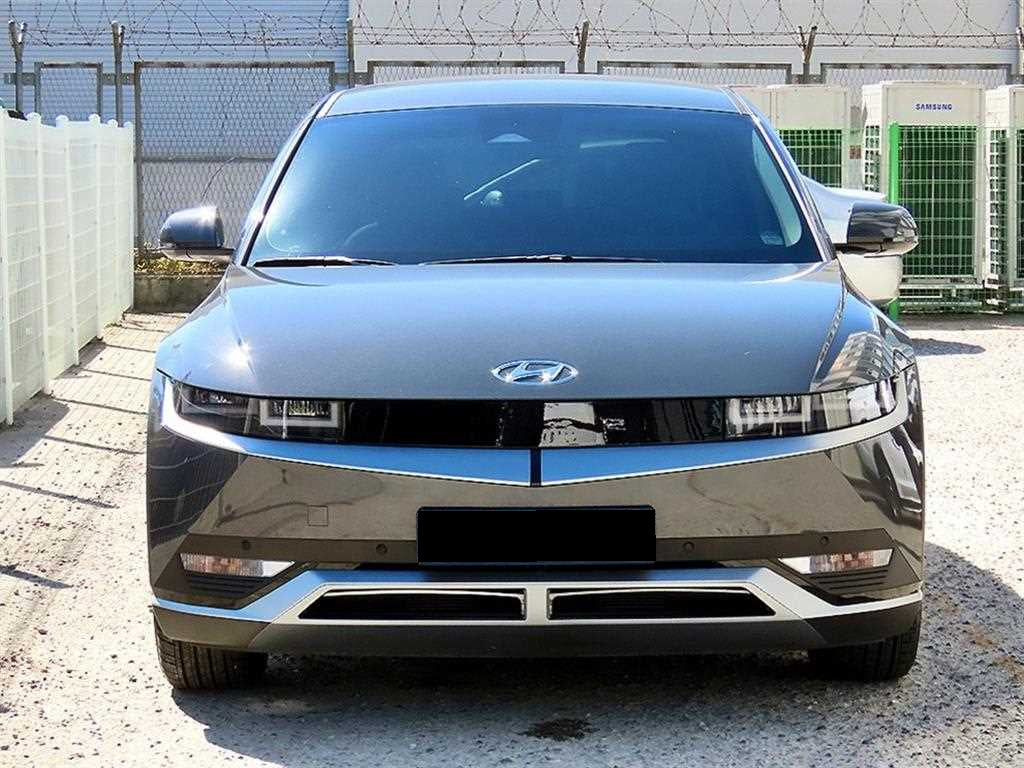 Hyundai Ioniq5 — photo 01