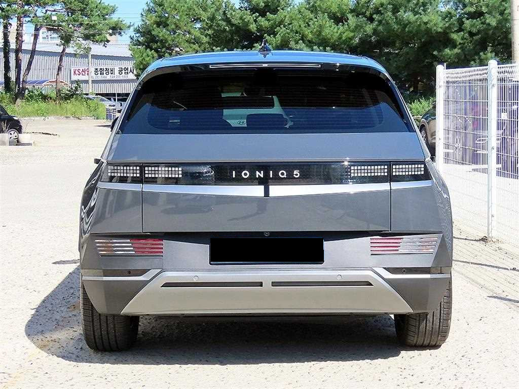 Hyundai Ioniq5 — photo 04