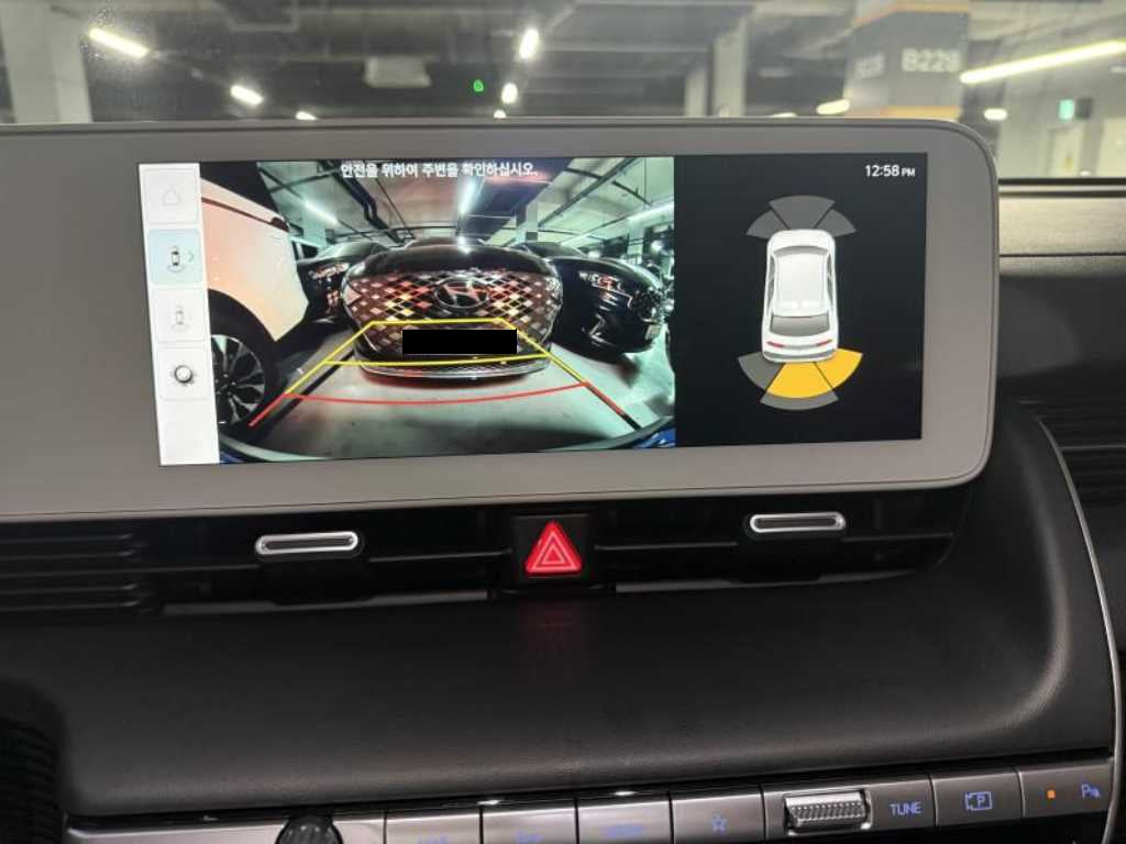 Hyundai Ioniq5 — photo 19