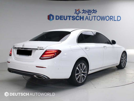 Mercedes-Benz E-Class — photo 02