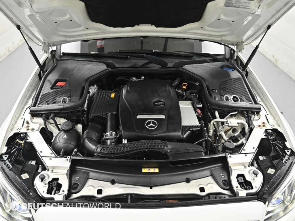 Mercedes-Benz E-Class — photo 06