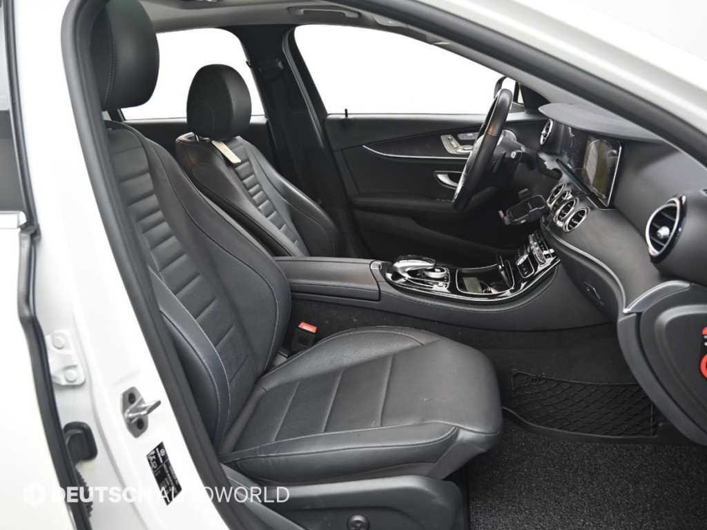 Mercedes-Benz E-Class — photo 10