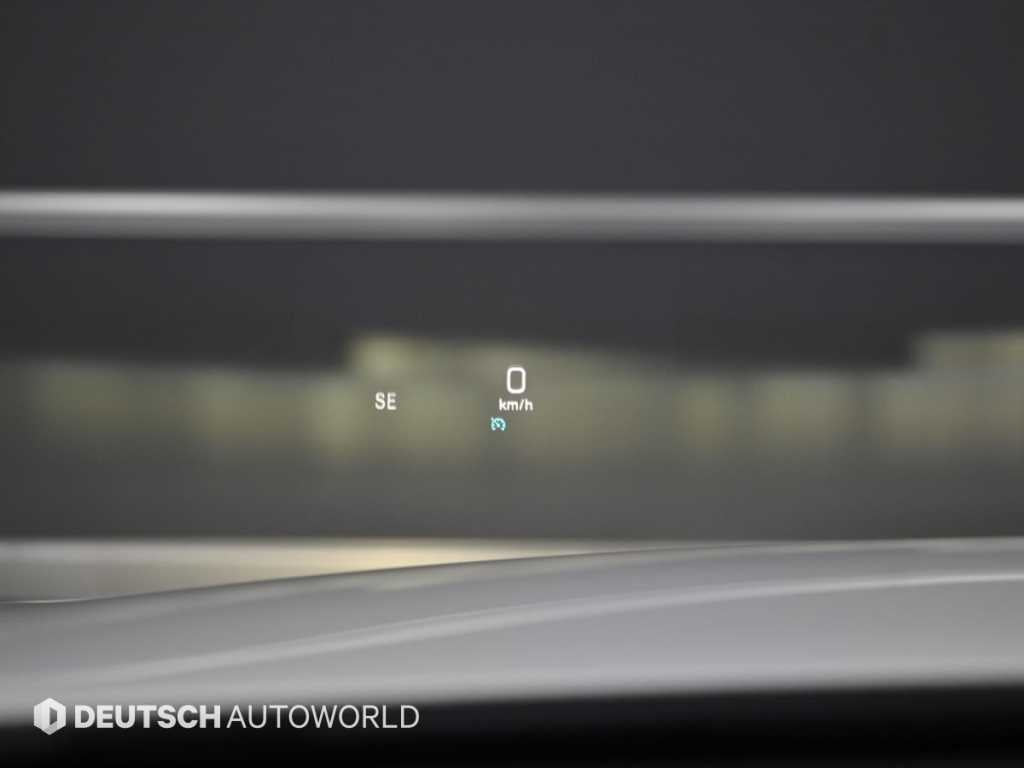 Mercedes-Benz E-Class — photo 17