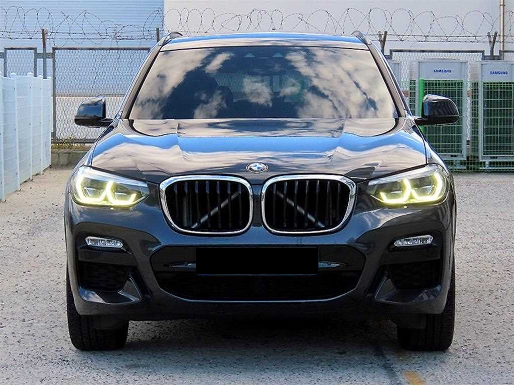 BMW X3 — photo 01