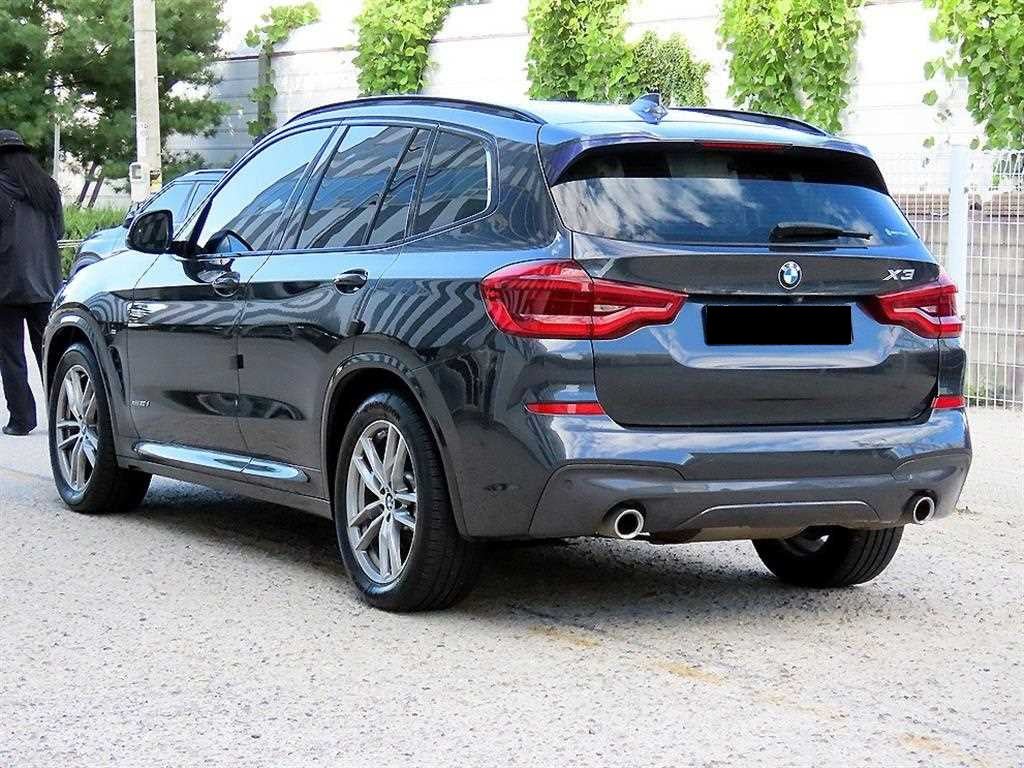 BMW X3 — photo 03